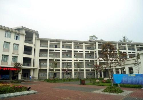 重庆市三峡水利电力学校怎么样