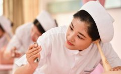 北京哪个护理专业学校好及招生录取分数线