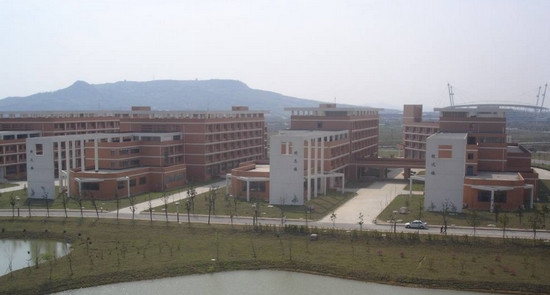 新疆交通职业技术学院