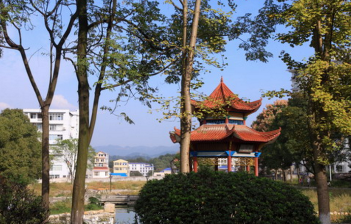 恩施职业技术学院