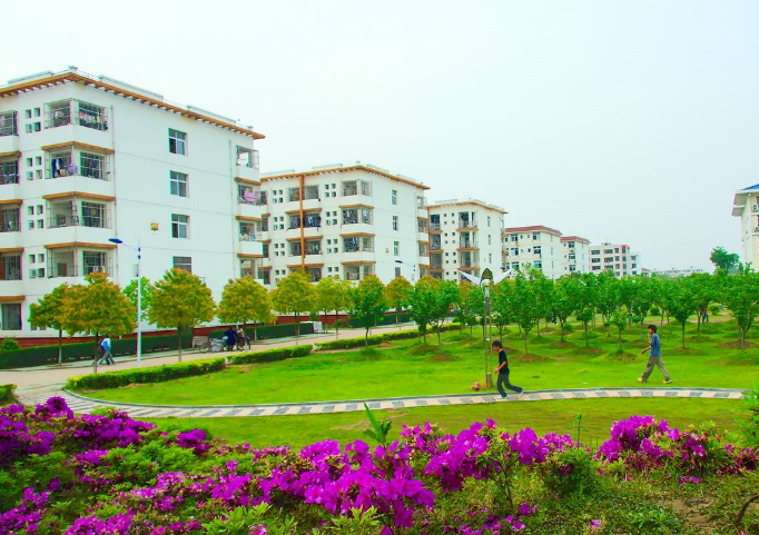 黄冈职业技术学院