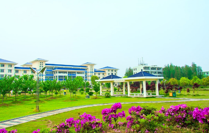 黄冈职业技术学院