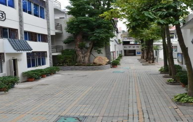广州市轻工技师学院