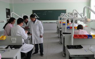 初中生中考落榜出去打工好不好