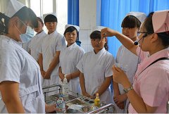 选择重庆医护学校的护理专业就业有哪些方向?