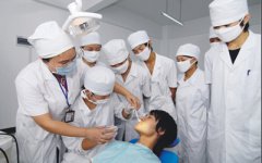 男生选择报读重庆卫生学校有没有前景?