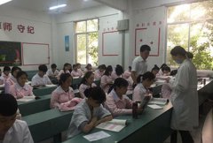 重庆卫生学校会不会培养男护士?