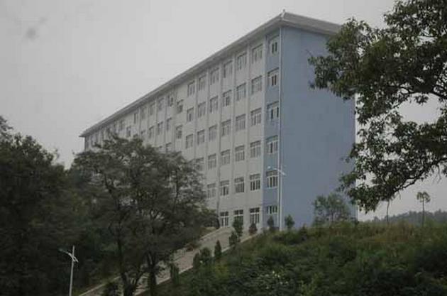 襄樊市护士学校 学校图片简介