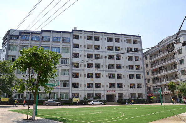 重庆光华女子职业中等专业学校环境