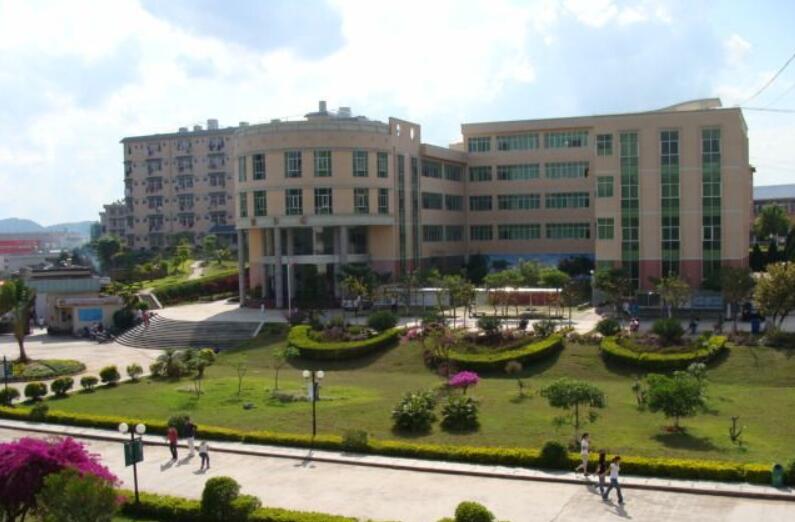 云南热带作物职业学院