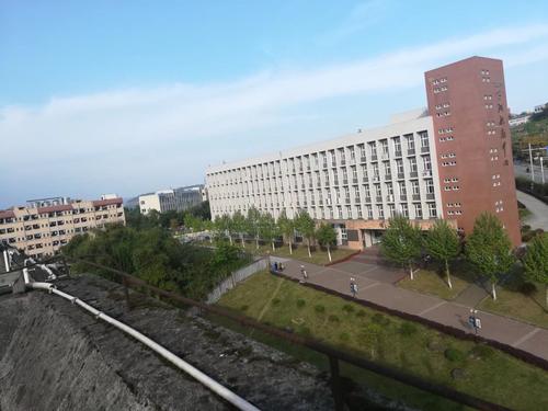重庆万州旅游职业高级中学