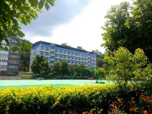 重庆万州电子信息工程学校