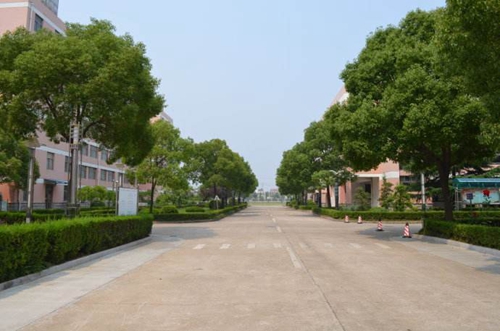 中考失利怎么办？---选择贵阳五年制大专学校