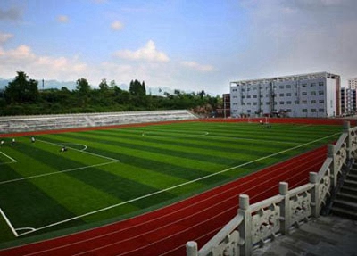 秦皇岛升华中等职业学校2025年学费多少钱一年