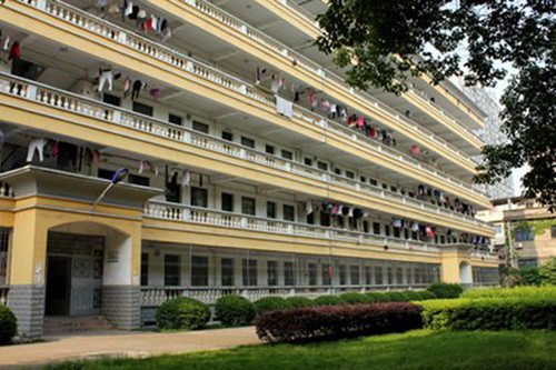 绥阳县坪乐乡坪乐中学如何？管理教学怎么样？