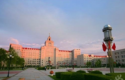 哈尔滨市商业学校
