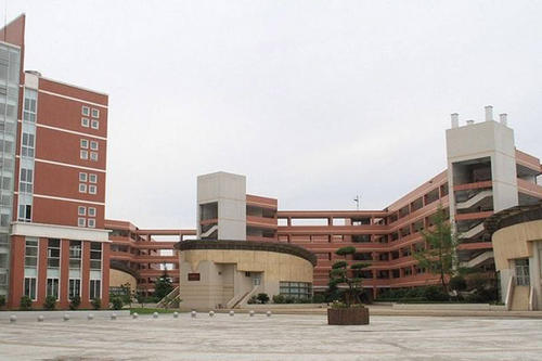 贵阳电力技工学校